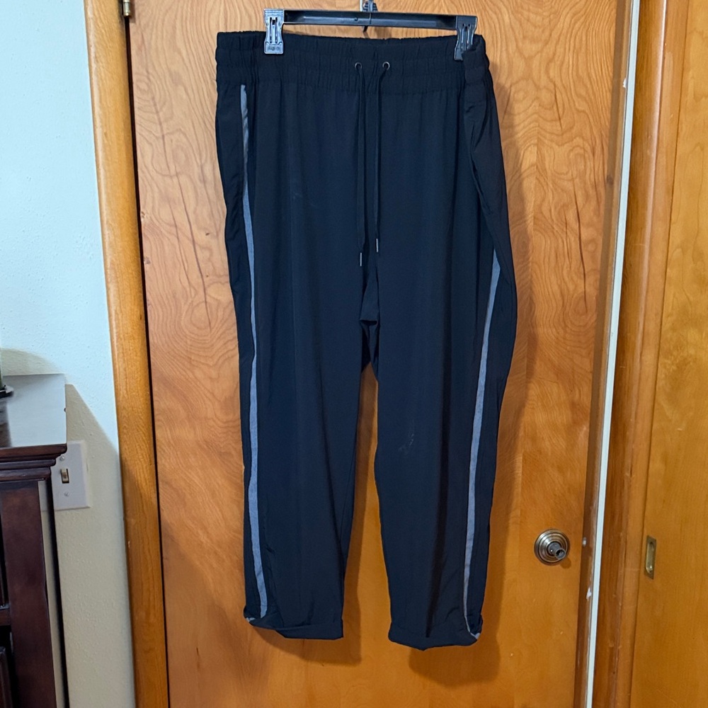 GAP gapfit women’s Black and Gray Track Pants size xl
